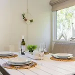 Holiday home Ocarujuci Houseboat Na Dunaji