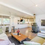Holiday home Ocarujuci Houseboat Na Dunaji