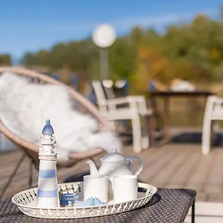 Vakantiehuis Ocarujuci Houseboat Na Dunaji Bratislava