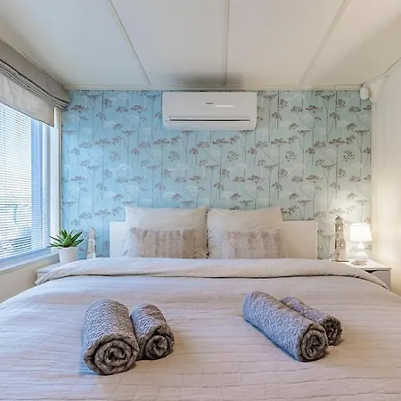 Дом отдыха Ocarujuci Houseboat Na Dunaji *