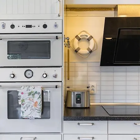 Будинок відпочинку Ocarujuci Houseboat Na Dunaji Братислава