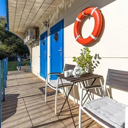 Ocarujuci Houseboat Na Dunaji Nyaraló *