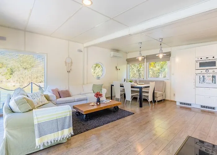 Ocarujuci Houseboat Na Dunaji Σπίτι διακοπών