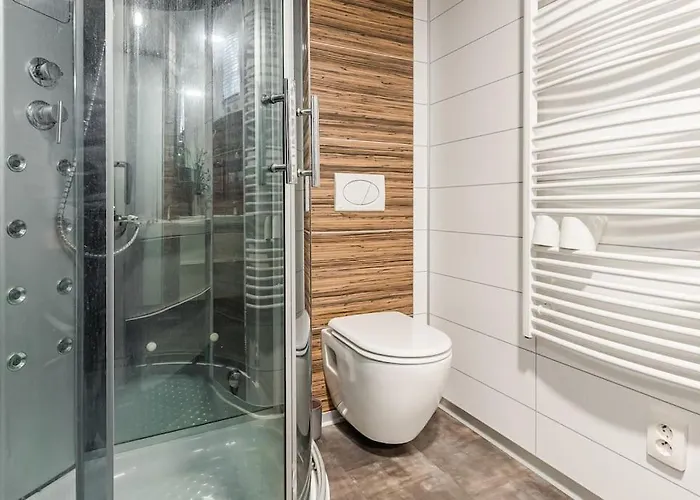 Ocarujuci Houseboat Na Dunaji