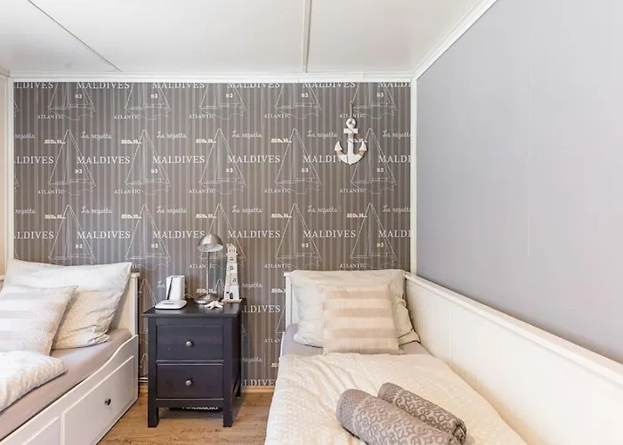 Ocarujuci Houseboat Na Dunaji *