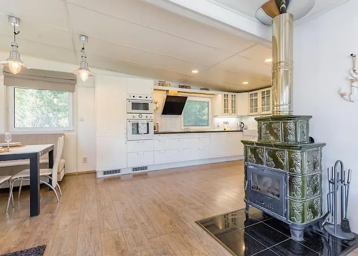 Case de vacanță Ocarujuci Houseboat Na Dunaji *