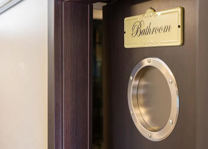 Tatil Evi Ocarujuci Houseboat Na Dunaji *