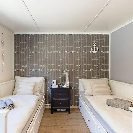 Prázdninový dům Ocarujuci Houseboat Na Dunaji *